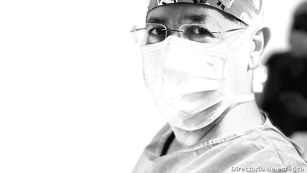 Dr. Arán. Cirujano plástico