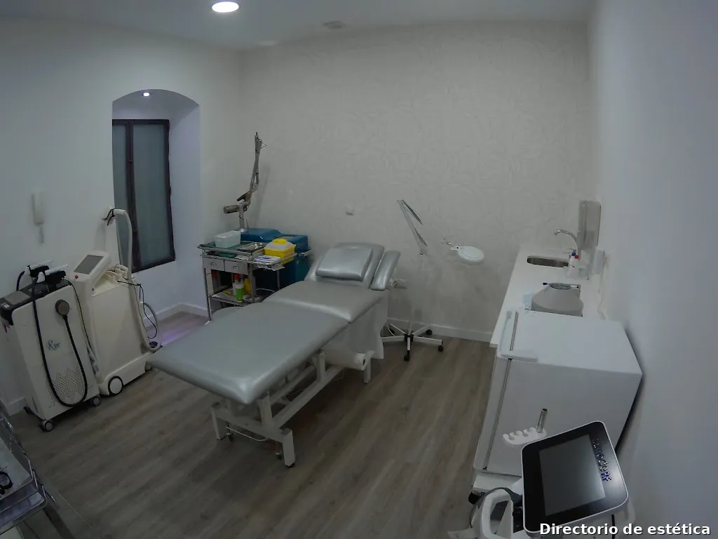 Dra Raya León. Medicina Estética, terapias láser y tricologia.