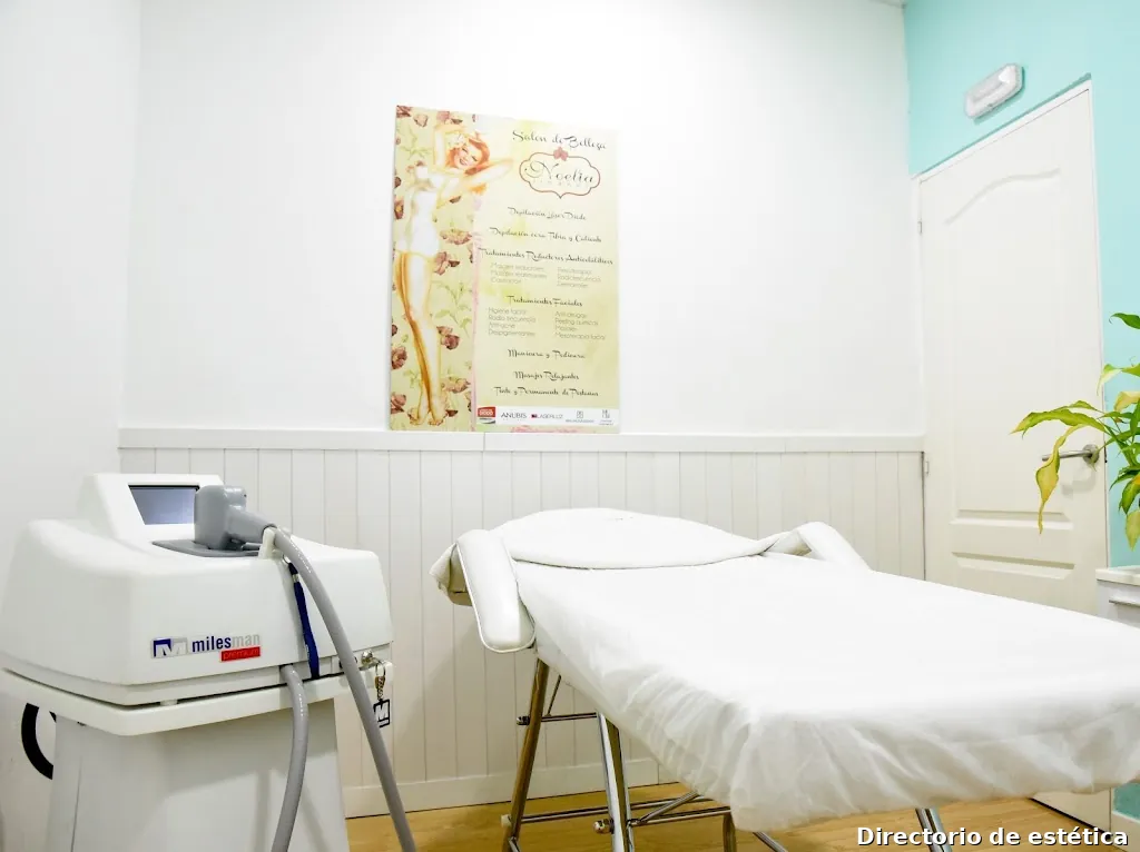 Técnico especializado en depilación laser y estética corporal