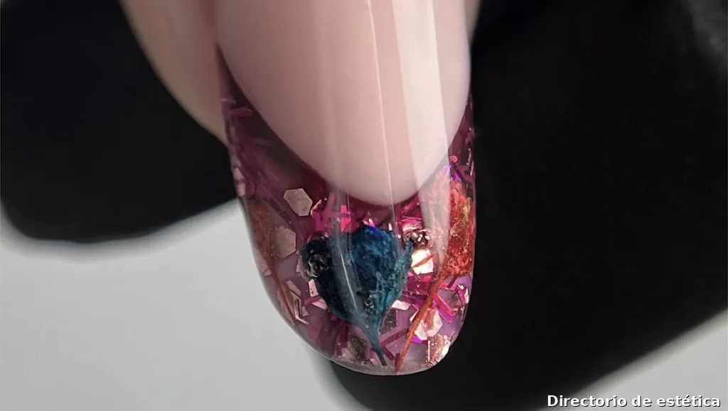 COTES ESTETICIEN / Esteticién en Aguilas